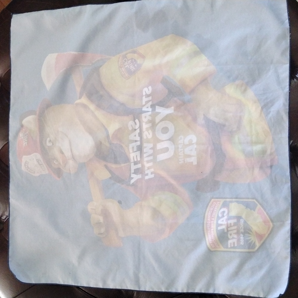 Cal Fire Scarf - Picture 2 of 3